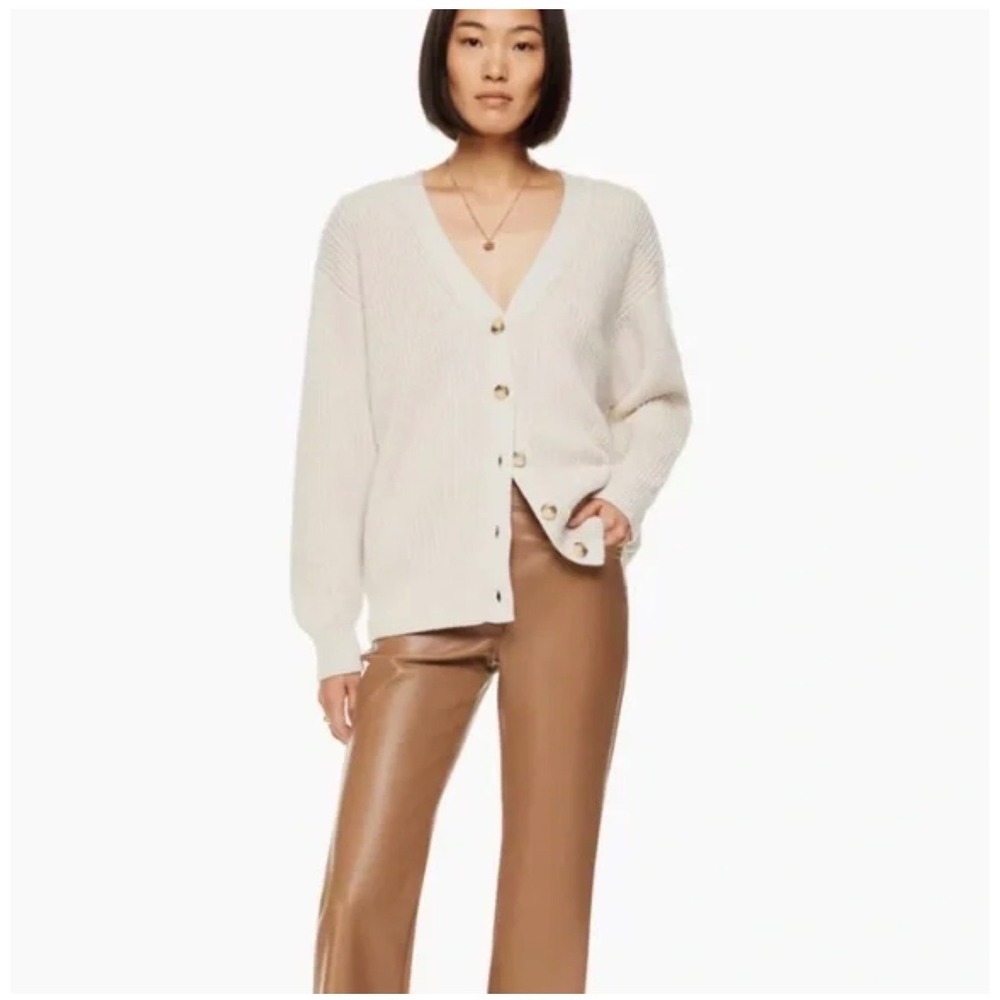 Tna Aritzia Storybrook Cardigan Women Cream White V-Neck  Button Front‎ Size 1